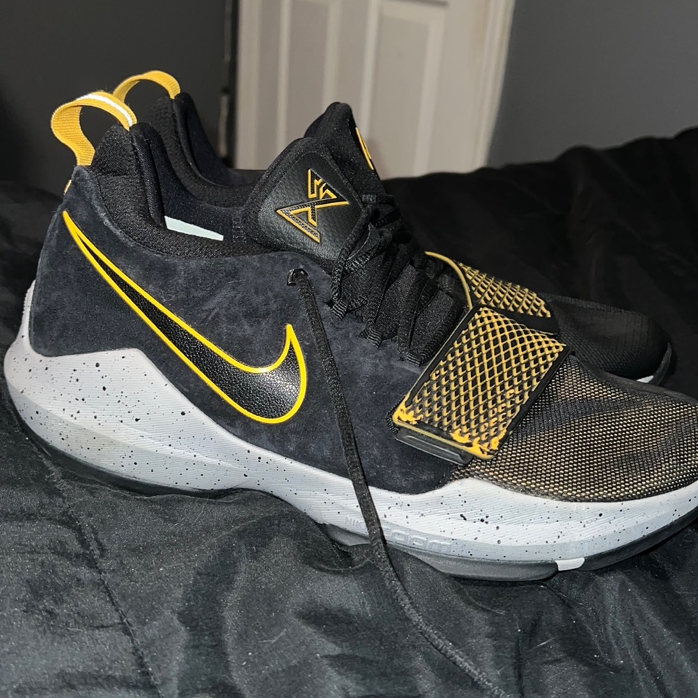nike paul george 1s